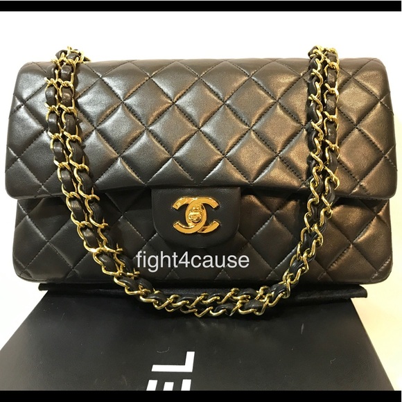 SOLD!! Vintage CHANEL Classic Double Flap Lambskin Medium - Picture 2 of 8